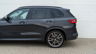 BMW X5 M50i xDrive