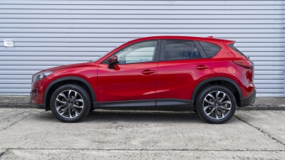Mazda CX-5 2.5 Skyactiv (pohľad zozadu)