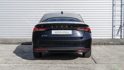 Škoda Octavia 2.0 TDI First Edition (pohľad spredu)