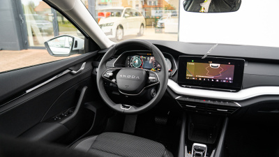 Škoda Octavia Combi 2.0 TDI Selection (pohľad do interiéru)