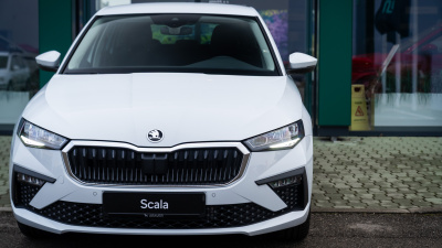 Škoda Scala 1.5 TSI Drive Plus 130 (pohľad zboku)