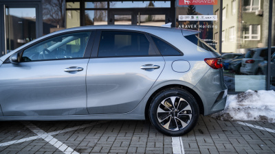 Kia Ceed 1.5 T-GDi Silver (pohľad do interiéru)