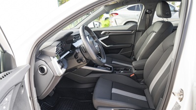 AUDI A3 Limousine 1.5 TFSI (pohľad do interiéru)