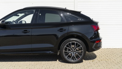 AUDI Q5 Sportback 2.0 TDI Quattro (pohľad do interiéru)