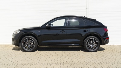 AUDI Q5 Sportback 2.0 TDI Quattro (pohľad zboku)
