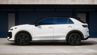 VW T-Roc 1.5 eTSI R-Line (pohľad zboku)