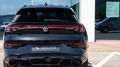 VW T-Roc 1.5 eTSI R-Line (pohľad do interiéru)