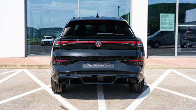 VW T-Roc 1.5 eTSI R-Line (pohľad do interiéru)
