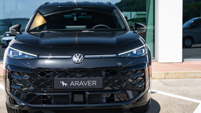 VW T-Roc 1.5 eTSI R-Line (pohľad zozadu)