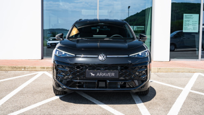 VW T-Roc 1.5 eTSI R-Line (pohľad zboku)