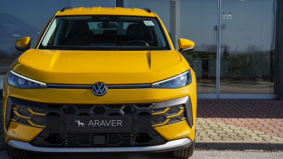 VW T-Roc 1.5 eTSI Trend (pohľad spredu)