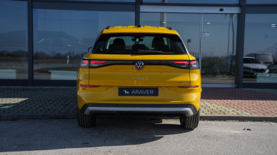 VW T-Roc 1.5 eTSI Trend (pohľad do interiéru)