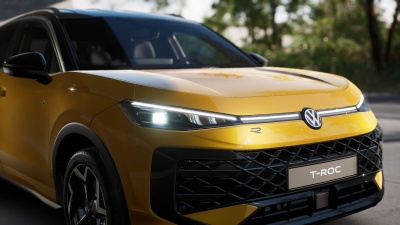 VW T-Roc 1.5 eTSI R-Line (pohľad spredu)