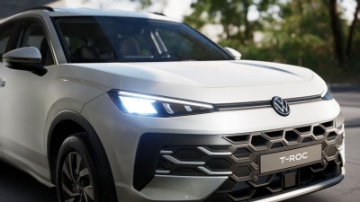 VW T-Roc 1.5 eTSI Trend (pohľad spredu)