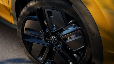 VW T-Roc 1.5 eTSI R-Line (pohľad do interiéru)