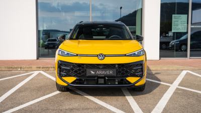 VW T-Roc 1.5 eTSI R-Line (pohľad zozadu)