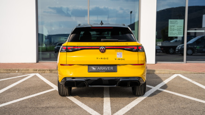 VW T-Roc 1.5 eTSI R-Line (pohľad do interiéru)