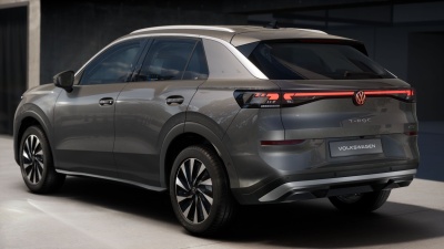 VW T-Roc 1.5 eTSI Style (pohľad zozadu)