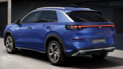 VW T-Roc 1.5 eTSI Style (pohľad zozadu)