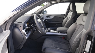 AUDI Q8 3.0 TFSIe Quattro PHEV (pohľad spredu)