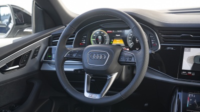 AUDI Q8 3.0 TFSIe Quattro PHEV