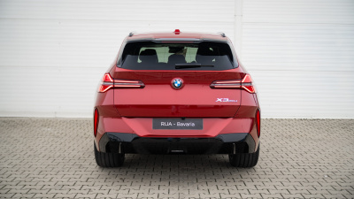 BMW X3 20d xDrive (pohľad do interiéru)