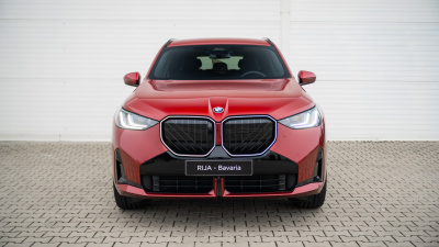 BMW X3 20d xDrive (pohľad do interiéru)