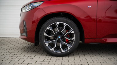 BMW X3 20d xDrive (pohľad spredu)