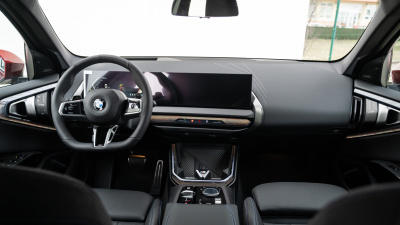 BMW X3 20d xDrive (pohľad do interiéru)