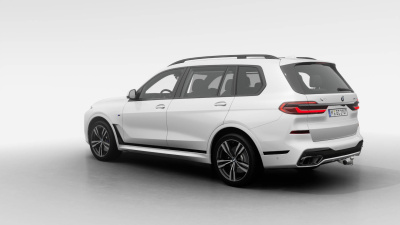 BMW X7 40i xDrive (pohľad zboku)