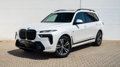BMW X7 40i xDrive (základný pohľad)