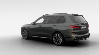 BMW X7 40d xDrive (pohľad zboku)