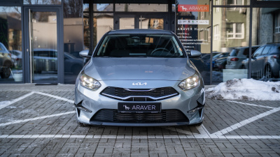 Kia Ceed 1.5 T-GDi Silver (pohľad zozadu)
