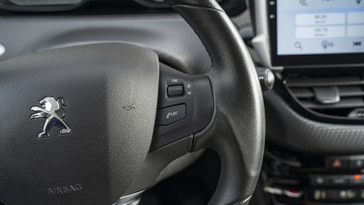 Peugeot 2008 1,2 PureTech  Automat