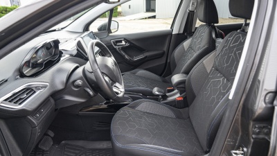 Peugeot 2008 1,2 PureTech  Automat