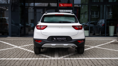 Kia Stonic 1.2 DPi Silver (pohľad spredu)