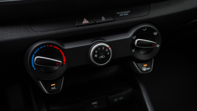 Kia Stonic 1.2 DPi Silver