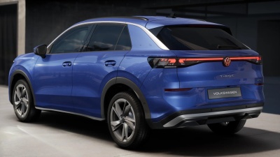 VW T-ROC 1.5 eTSI Life (pohľad zozadu)