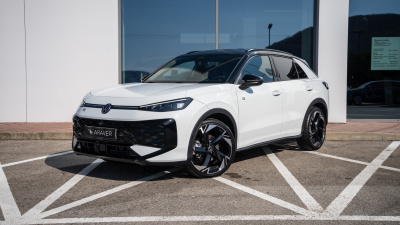 VW T-ROC 1.5 eTSI R-Line (základný pohľad)