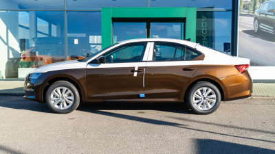 Škoda Octavia 1.5 TSI Selection (pohľad do interiéru)