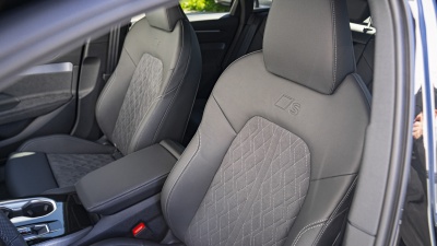 AUDI A6 Limuzína 2.0 TDI Quattro (pohľad spredu)