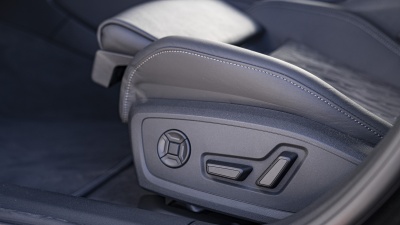 AUDI A6 Limuzína 2.0 TDI Quattro (pohľad do interiéru)