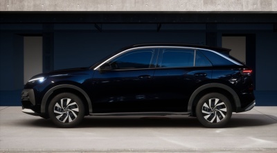 VW T-Roc 1.5 eTSI Trend (pohľad zboku)