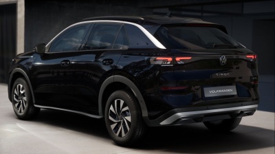 VW T-Roc 1.5 eTSI Trend (pohľad zozadu)