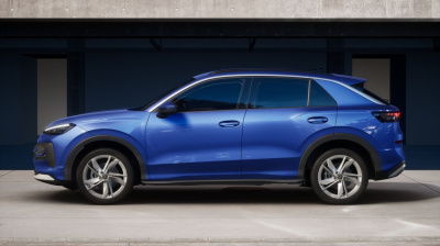 VW T-ROC 1.5 eTSI Life (pohľad zboku)