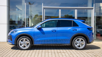VW T-Roc 1.5 eTSI Life (pohľad zboku)