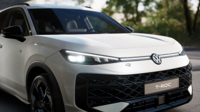 VW T-Roc 1.5 eTSI R-Line (pohľad spredu)