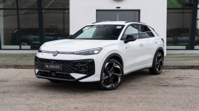 VW T-Roc 1.5 eTSI R-Line (základný pohľad)