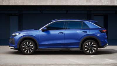 VW T-ROC 1.5 eTSI Life (pohľad zboku)