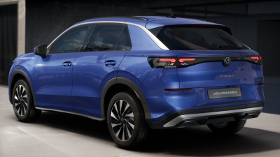 VW T-ROC 1.5 eTSI Life (pohľad zozadu)